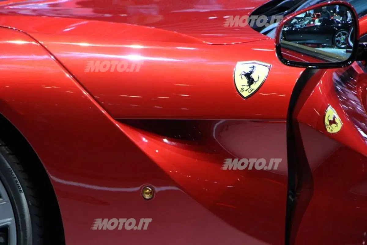 Ferrari al Salone di Parigi 2012 (11)