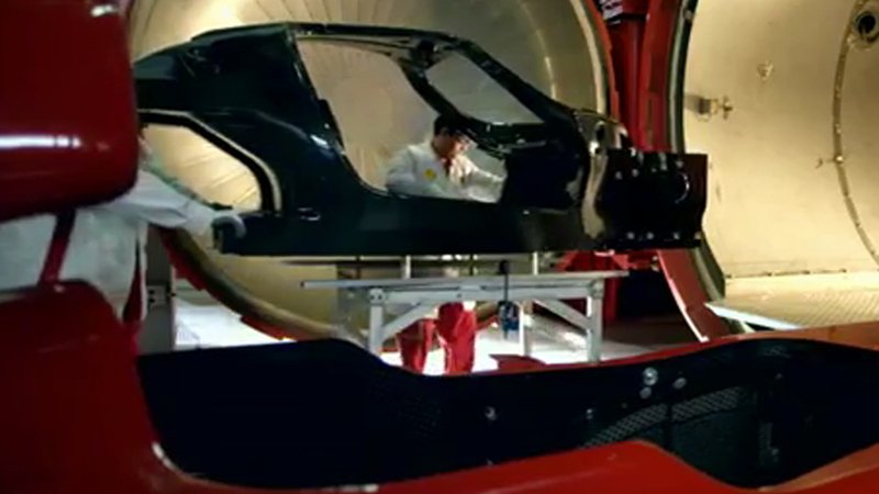 Ferrari: al Salone di Parigi 2012 il telaio della futura Enzo - Video