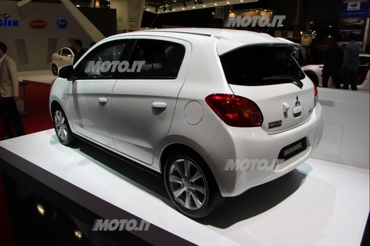 Mitsubishi Mirage: debutto europeo a Parigi (2)