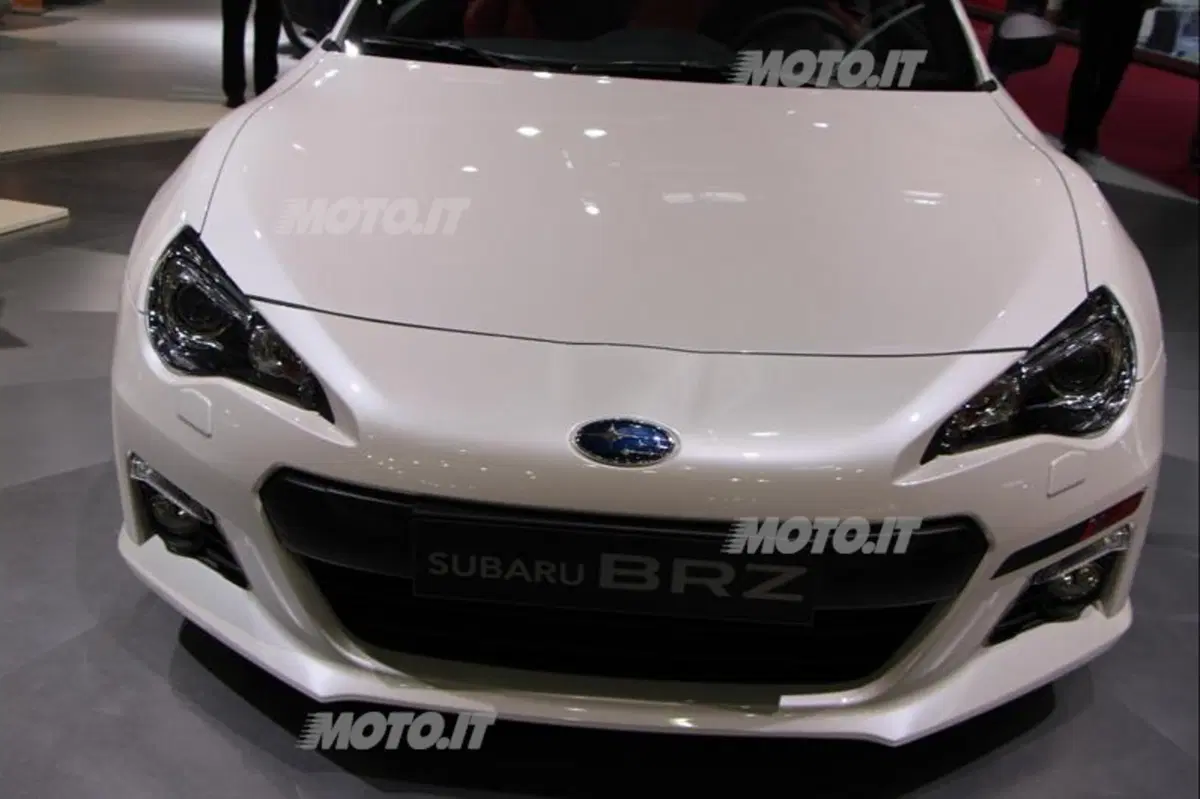 Subaru al Salone di Parigi 2012 (6)