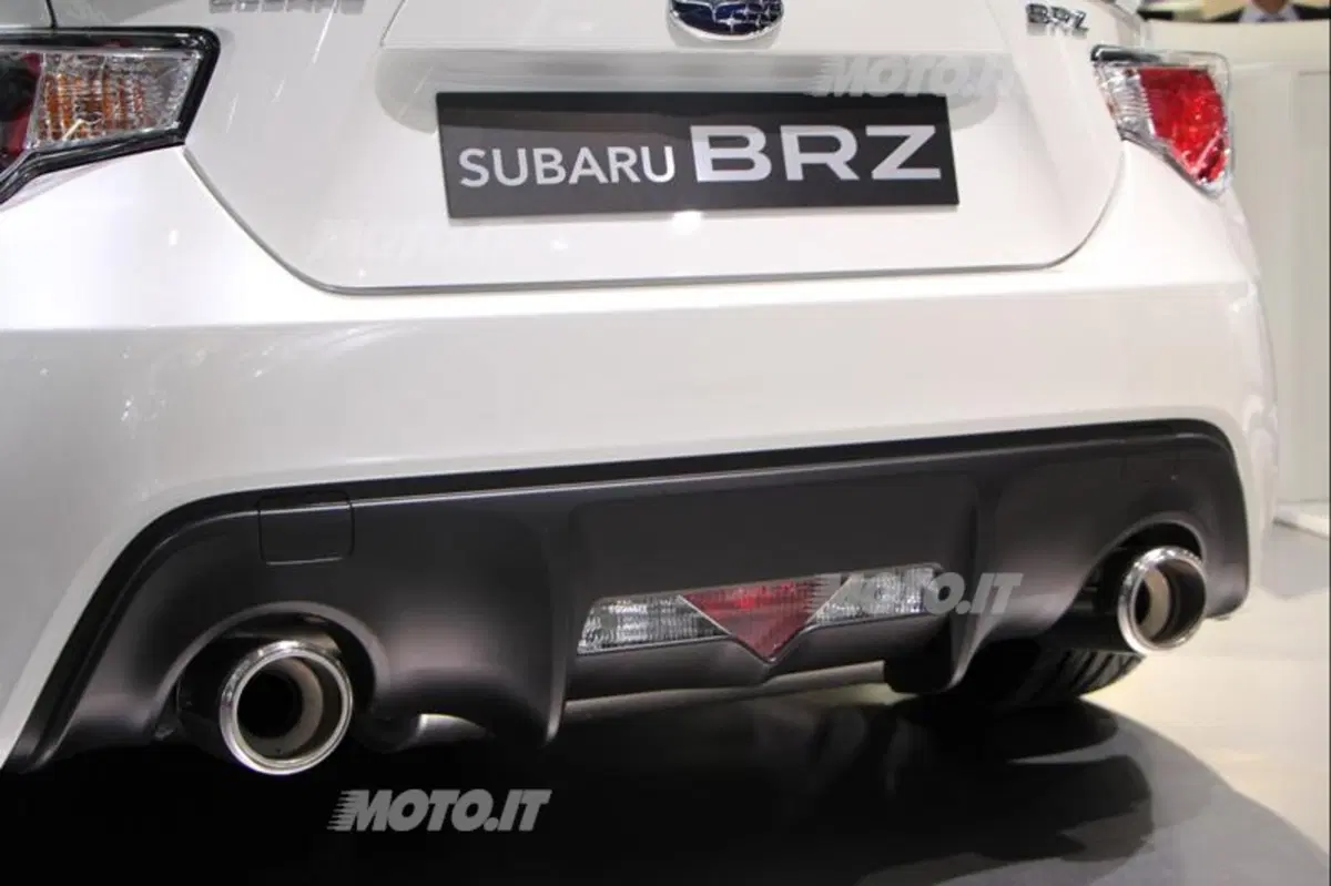Subaru al Salone di Parigi 2012 (11)