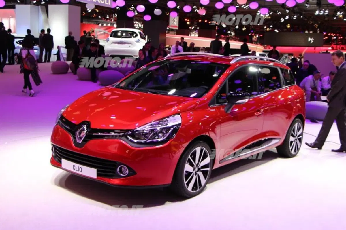Nuova Renault Clio: a Parigi anche la station wagon (2)
