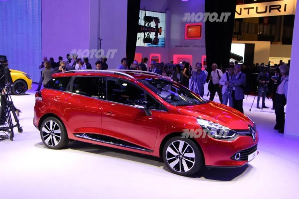 Nuova Renault Clio: a Parigi anche la station wagon (5)