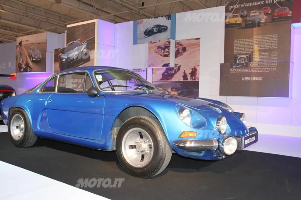 Salone di Parigi 2012: in passerella anche le auto d'epoca (3)