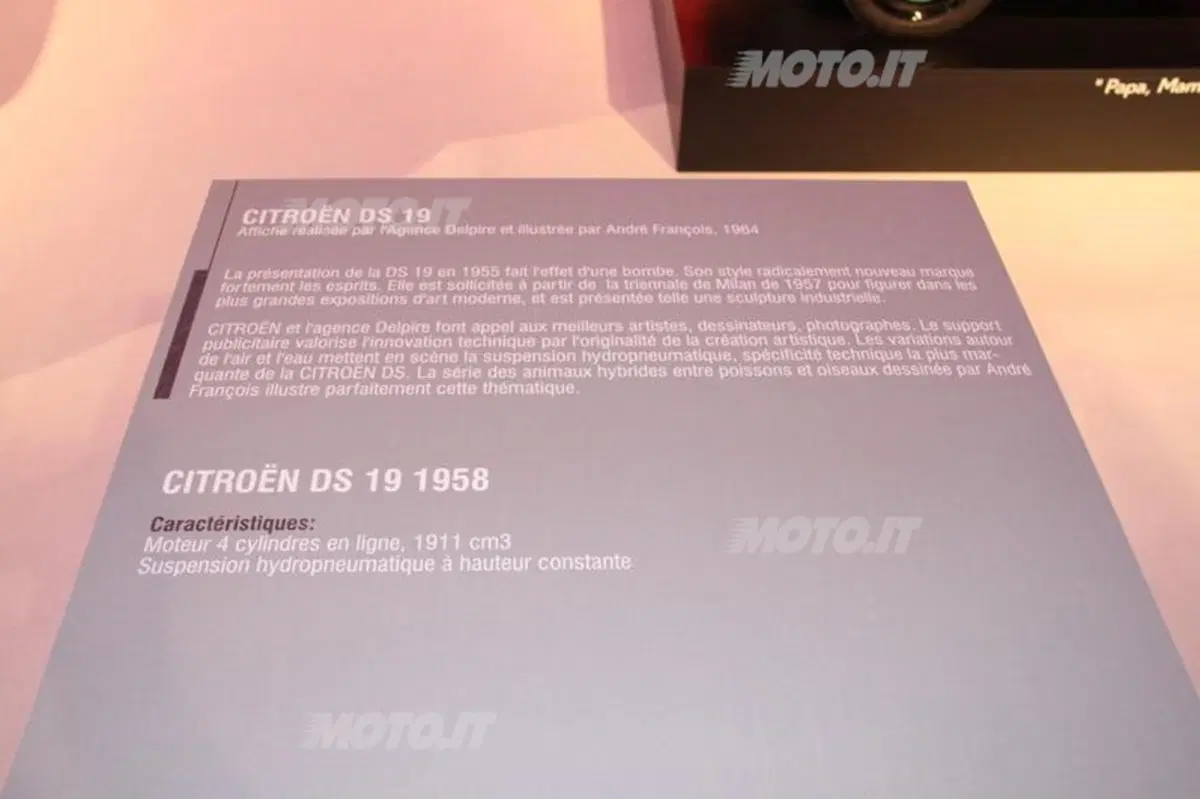 Salone di Parigi 2012: in passerella anche le auto d'epoca (12)