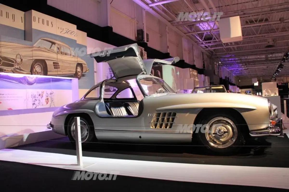 Salone di Parigi 2012: in passerella anche le auto d'epoca (23)