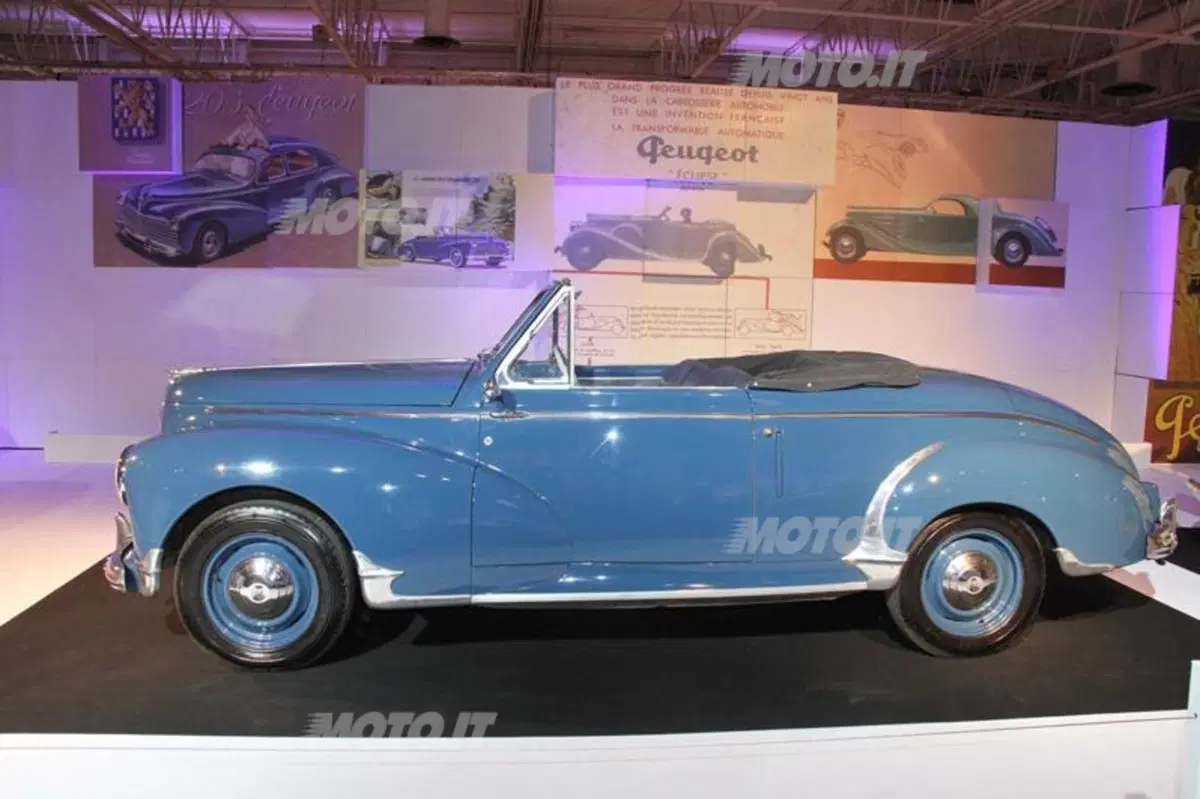 Salone di Parigi 2012: in passerella anche le auto d'epoca (27)
