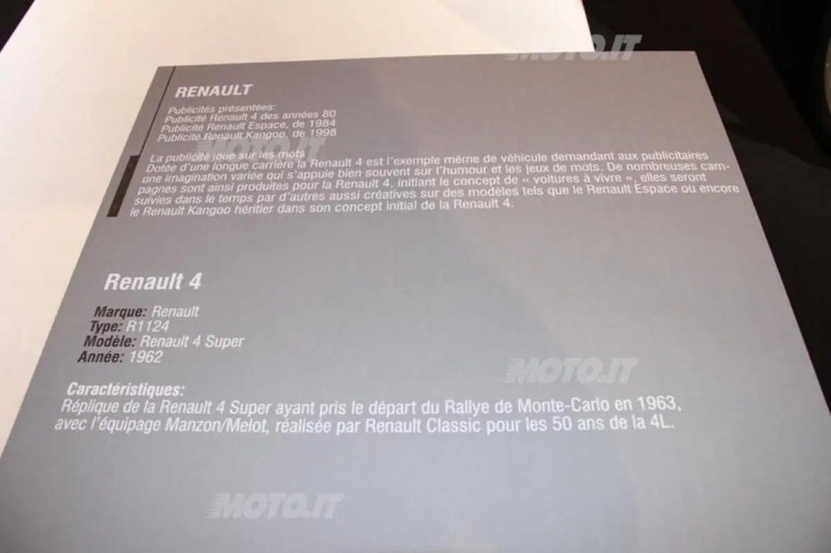Salone di Parigi 2012: in passerella anche le auto d'epoca (44)