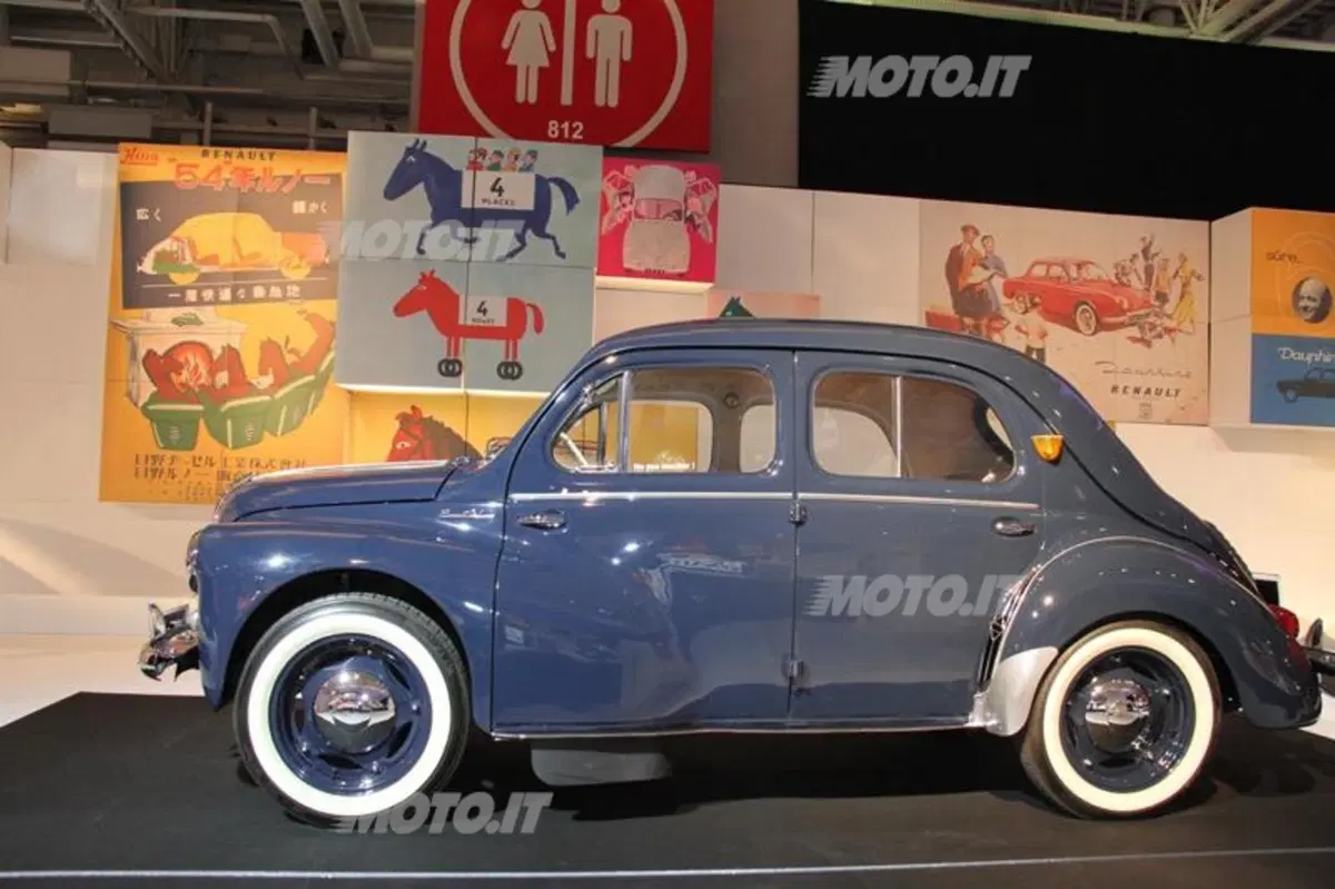 Salone di Parigi 2012: in passerella anche le auto d'epoca (47)