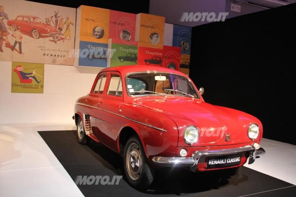 Salone di Parigi 2012: in passerella anche le auto d'epoca (49)