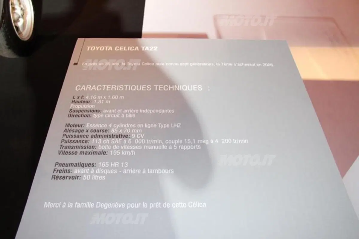 Salone di Parigi 2012: in passerella anche le auto d'epoca (54)