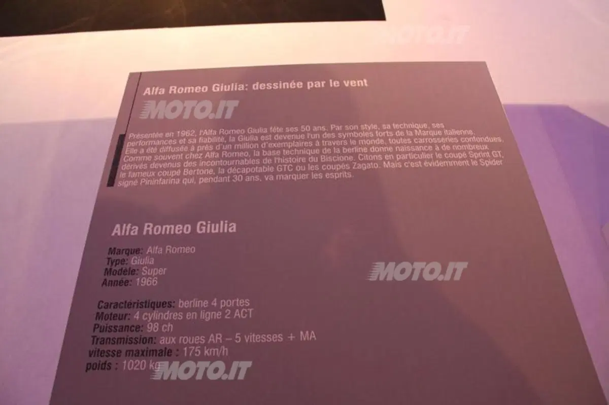Salone di Parigi 2012: in passerella anche le auto d'epoca (58)
