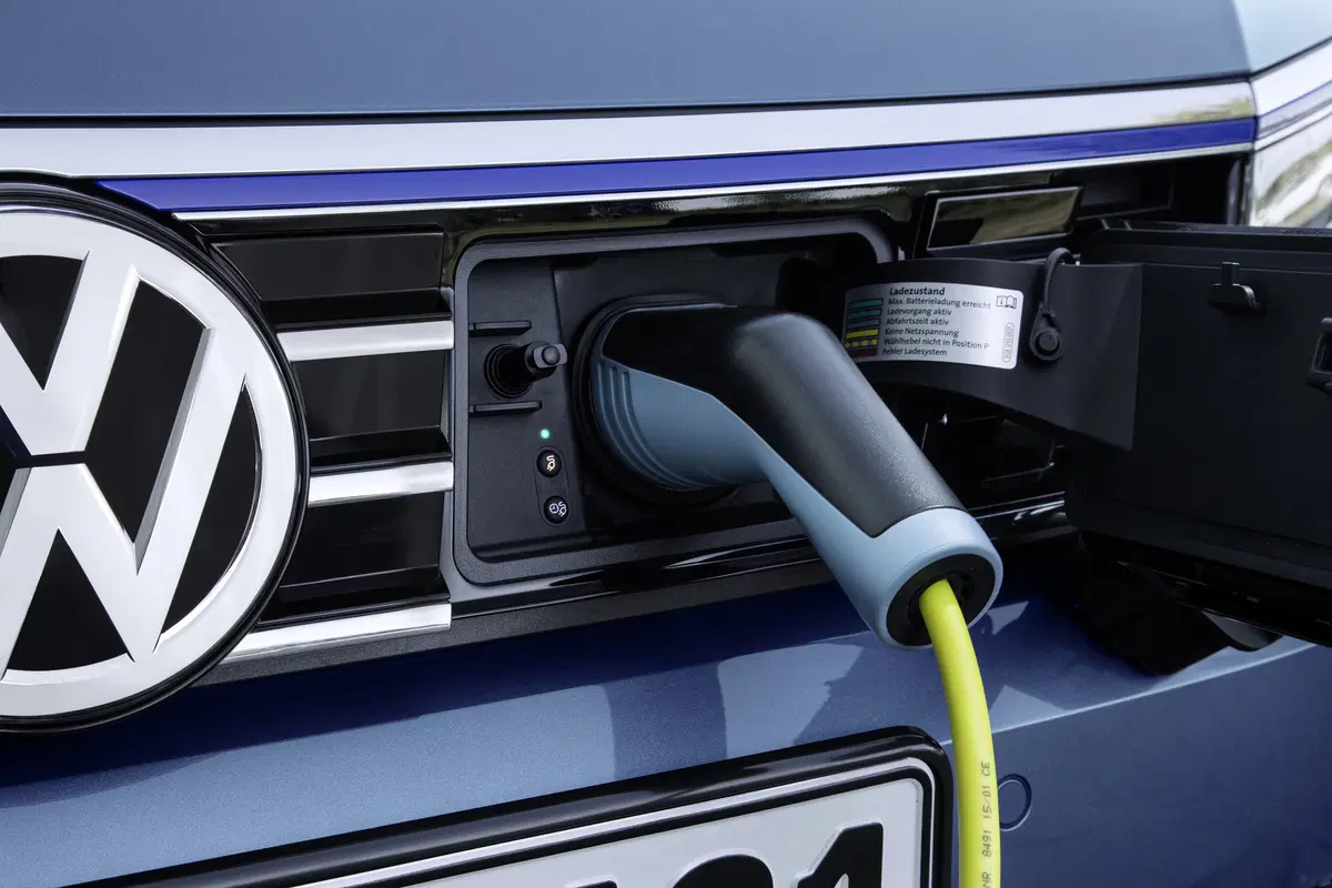 Volkswagen Passat GTE | Test drive #AMboxing (2)