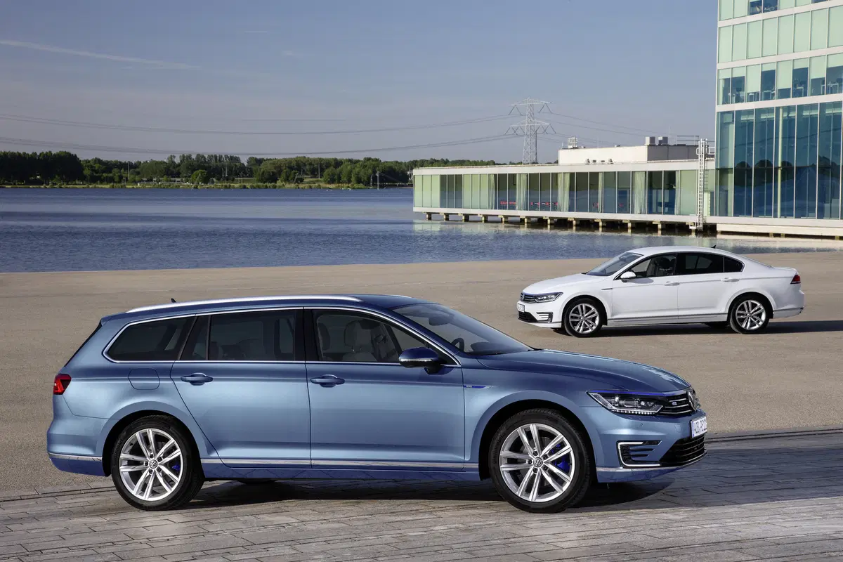 Volkswagen Passat GTE | Test drive #AMboxing (4)