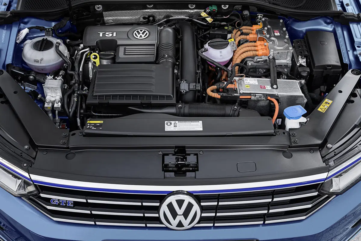 Volkswagen Passat GTE | Test drive #AMboxing (9)