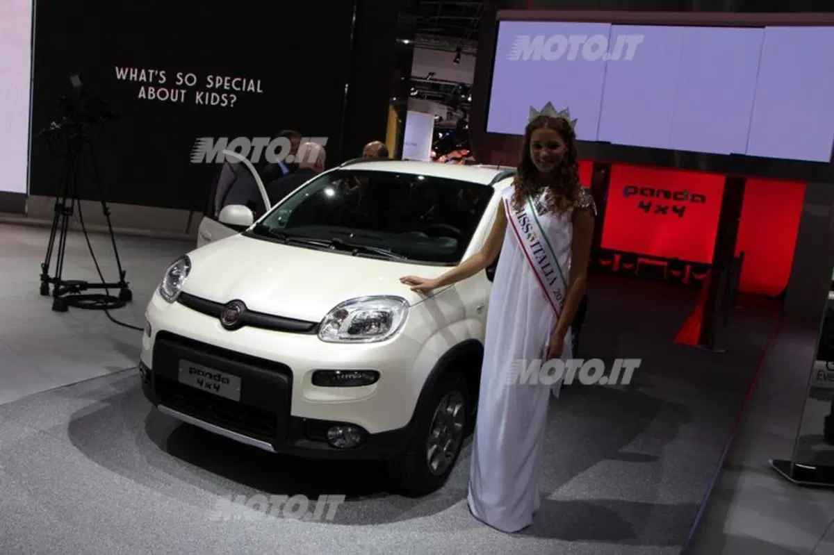 Magneti Marelli al Salone di Parigi 2012 (8)