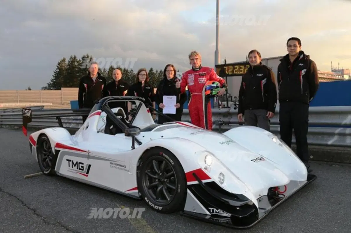 Toyota TMG EV P002: nuovo record per le elettriche al Nürburgring (5)