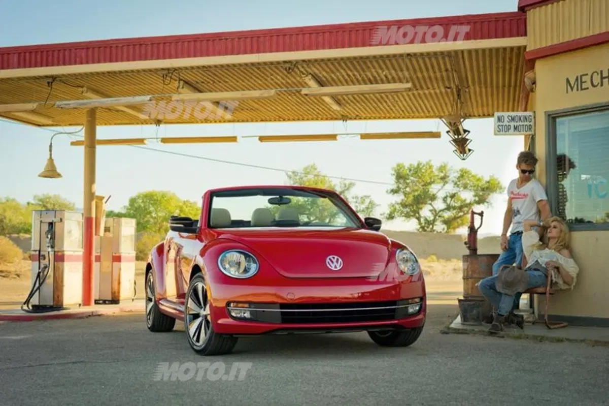 Nuovo Volkswagen Maggiolino Cabrio (3)