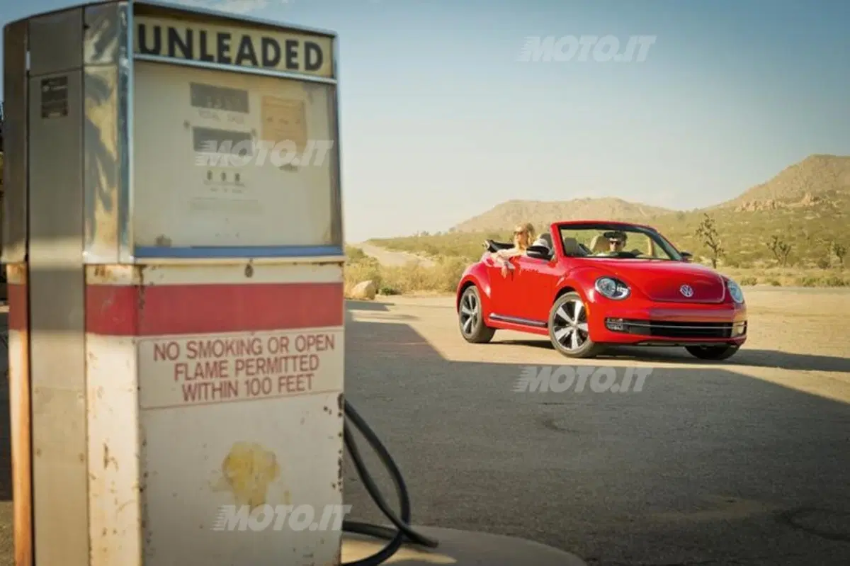 Nuovo Volkswagen Maggiolino Cabrio (4)