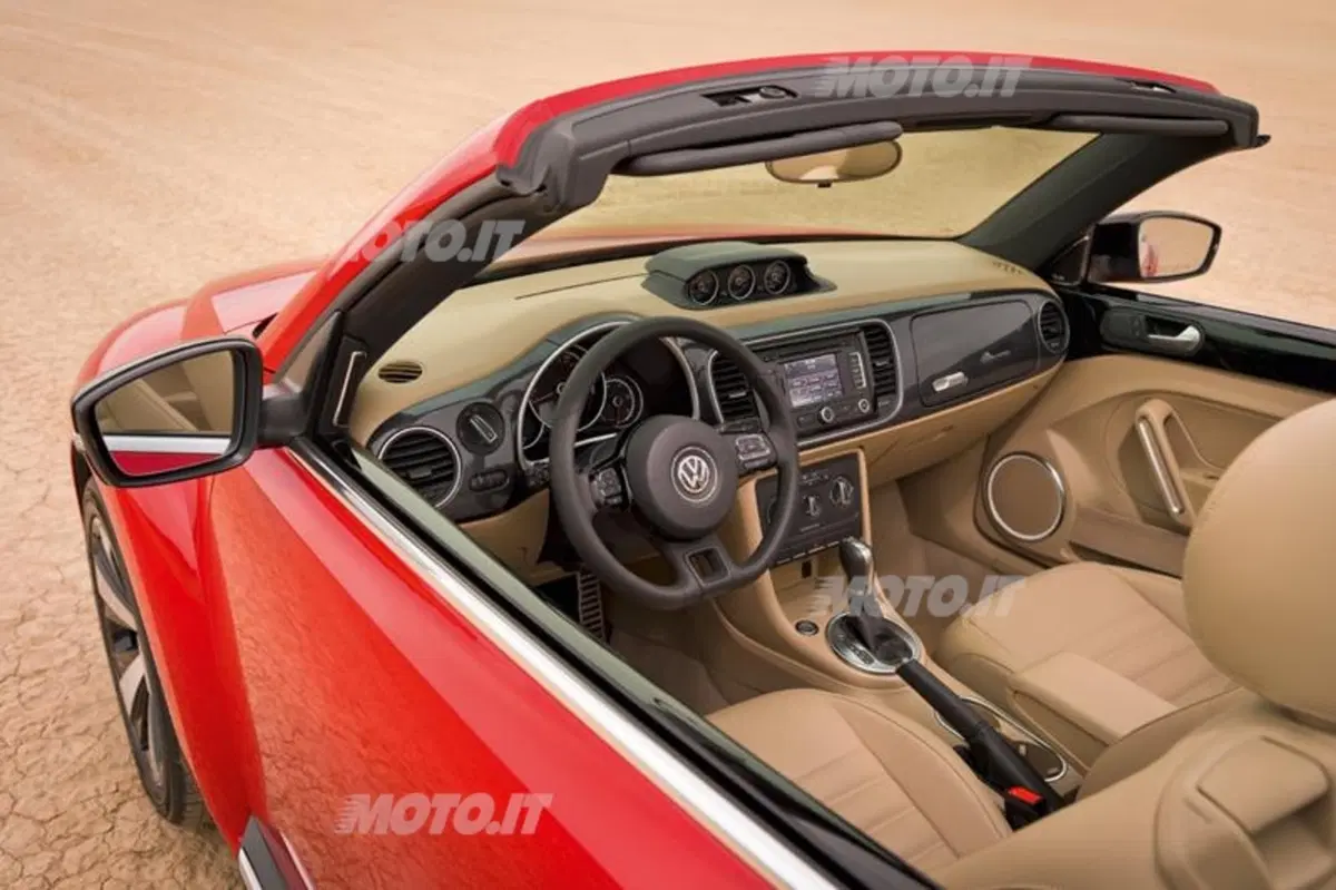 Nuovo Volkswagen Maggiolino Cabrio (6)