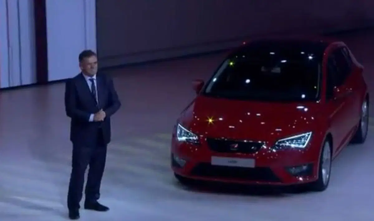 Salone di Parigi 2012: la nuova Seat Leon dal vivo - Video