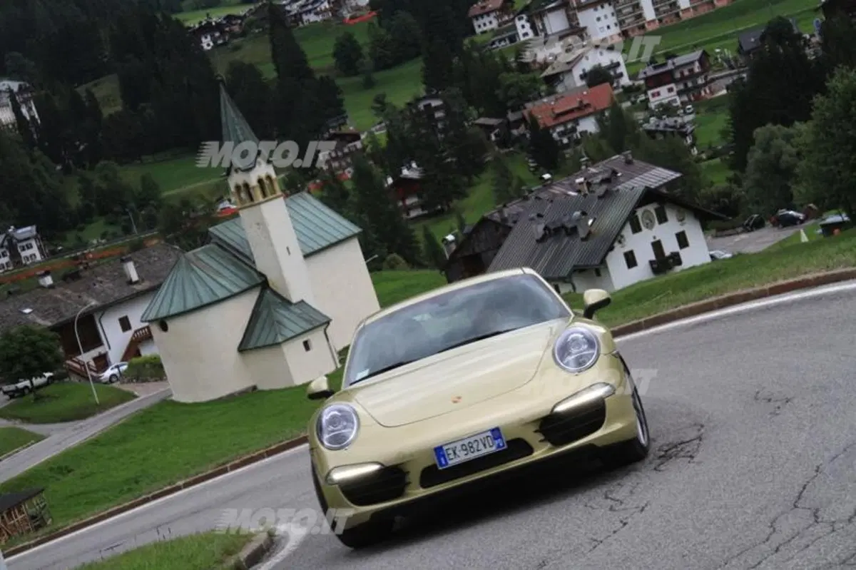 Porsche 911 Carrera S (3)