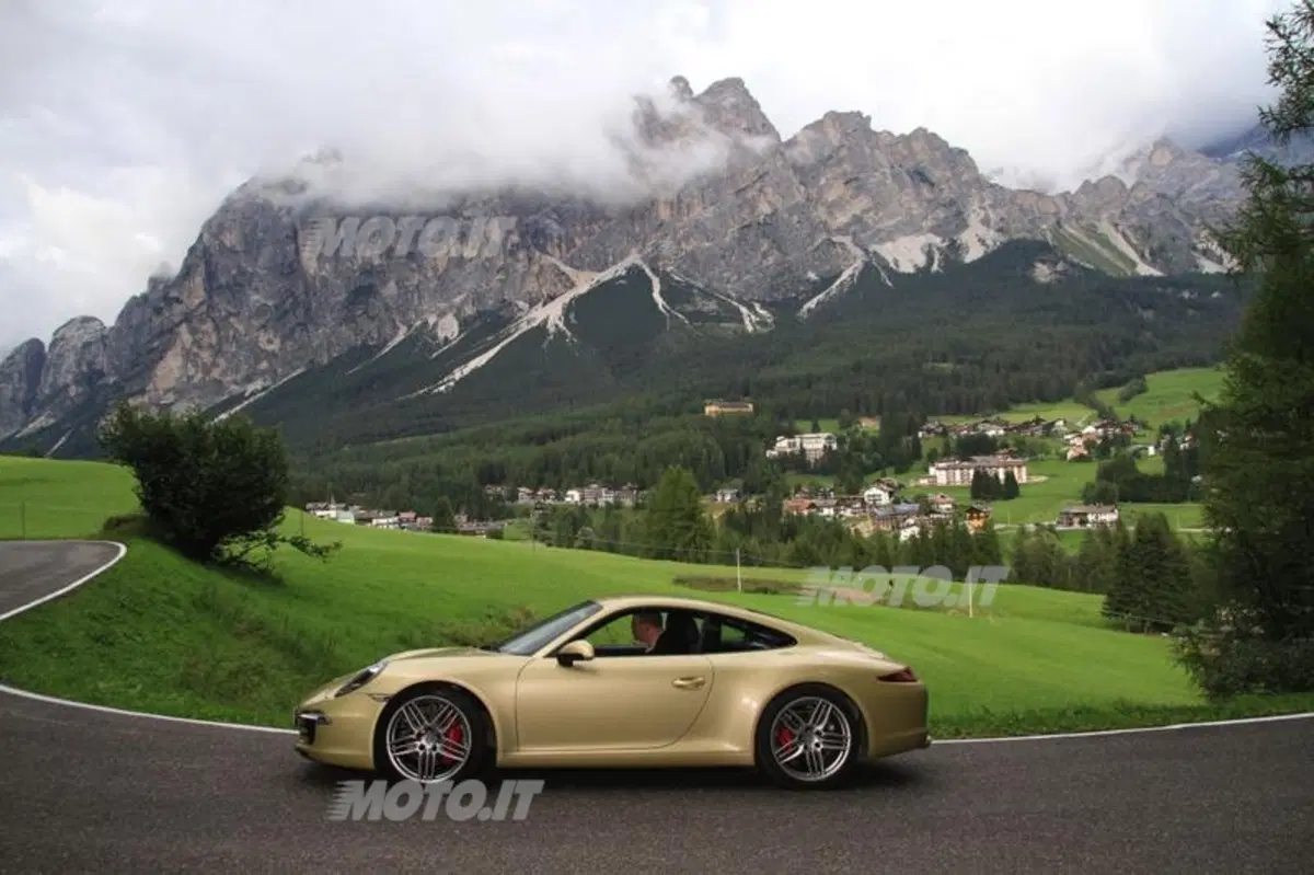 Porsche 911 Carrera S (11)