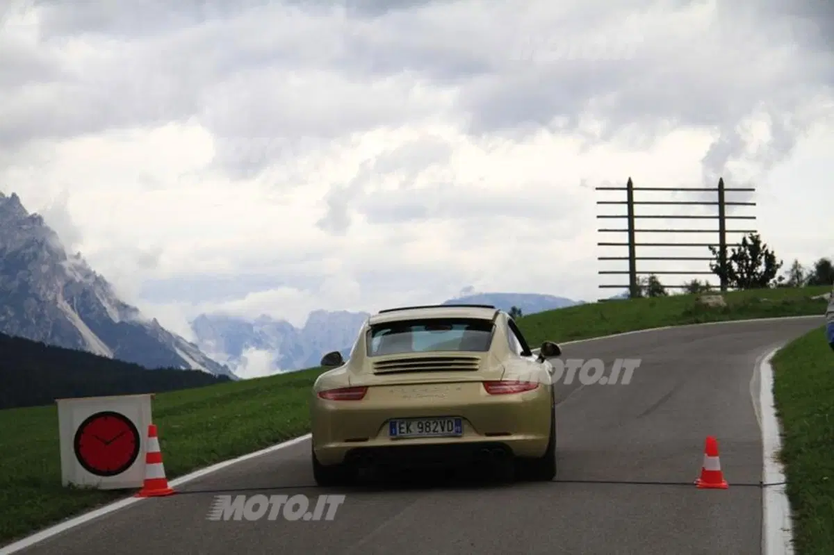 Porsche 911 Carrera S (12)