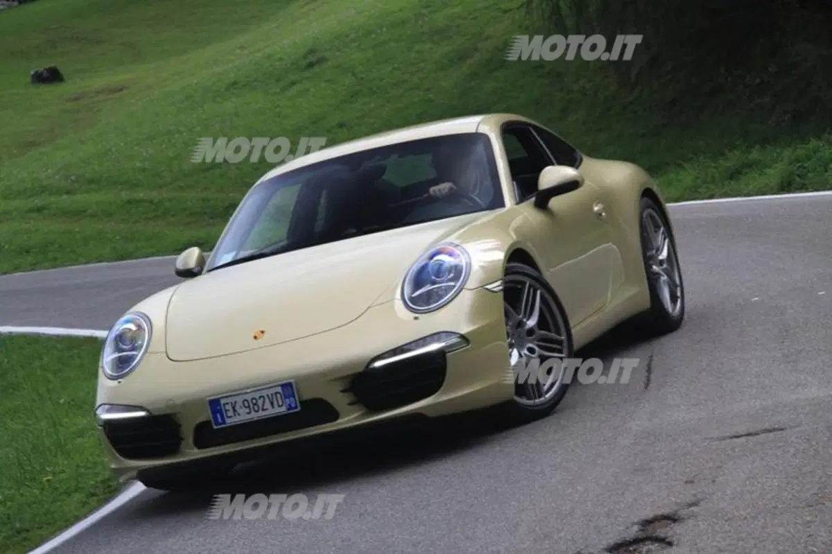 Porsche 911 Carrera S (13)