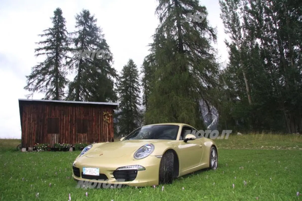 Porsche 911 Carrera S (21)
