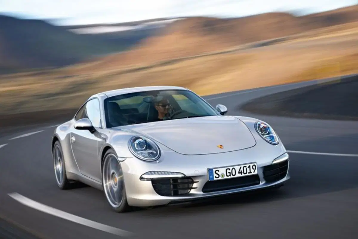 Porsche 911 Carrera S (33)