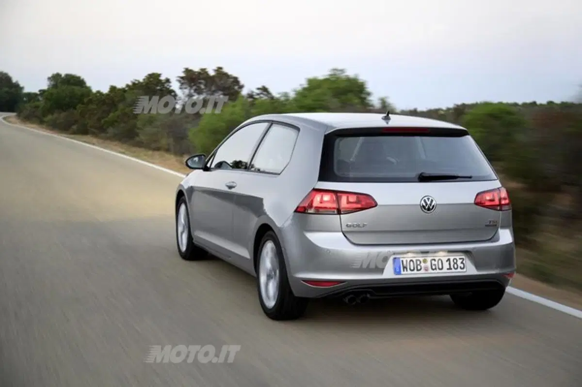 Volkswagen Golf VII (15)