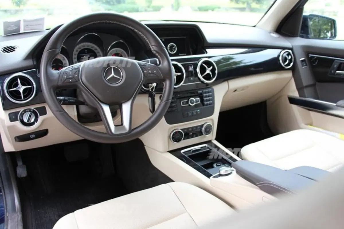 Mercedes-Benz GLK 220 CDI Sport (28)