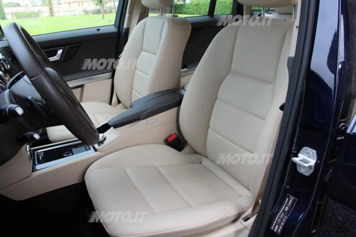 Mercedes-Benz GLK 220 CDI Sport (29)