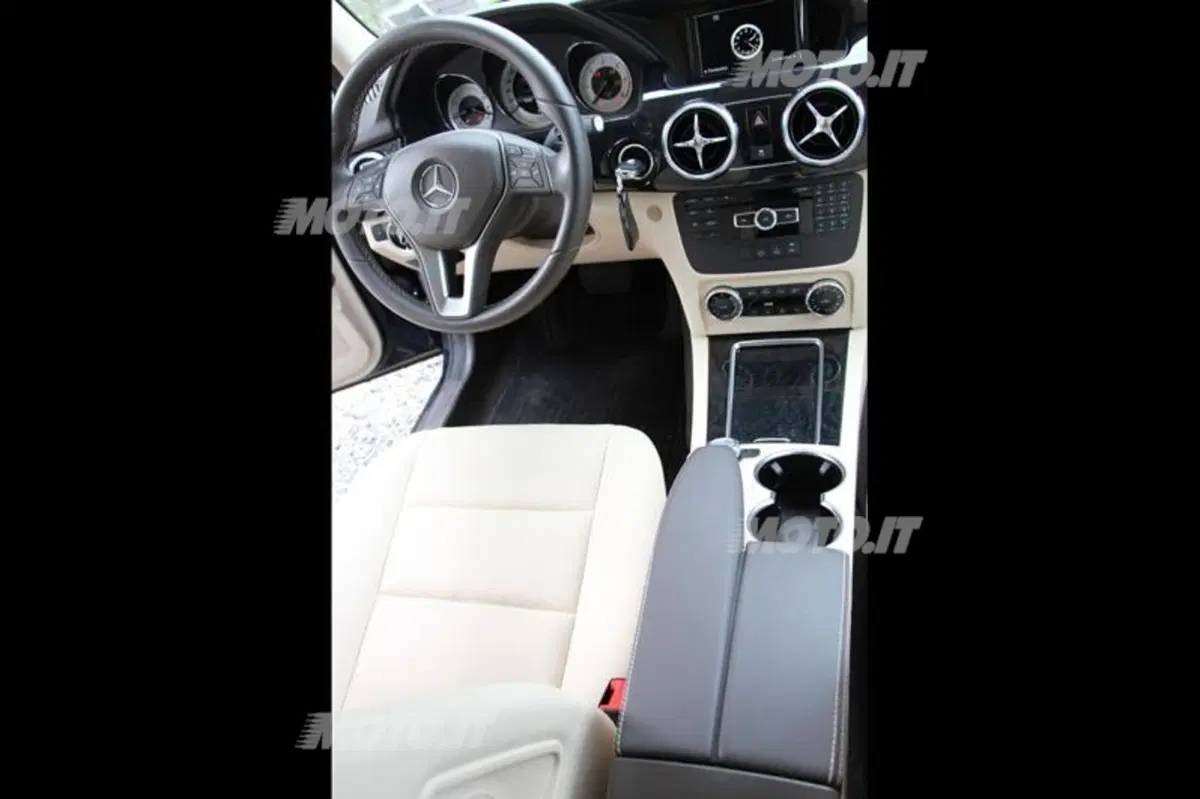 Mercedes-Benz GLK 220 CDI Sport (30)