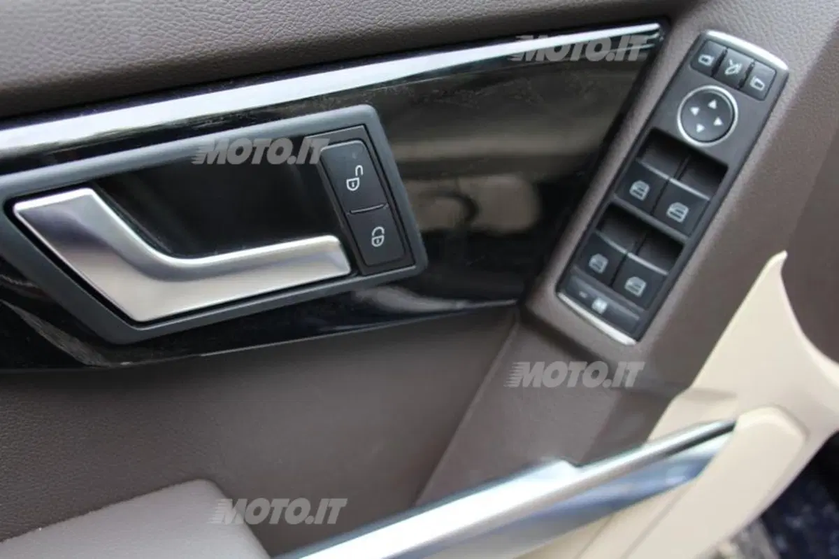 Mercedes-Benz GLK 220 CDI Sport (38)