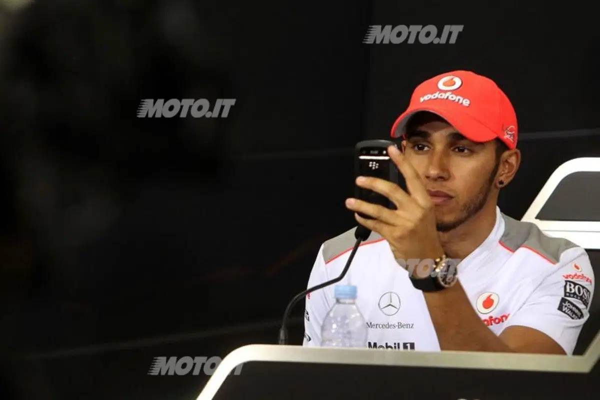 Vettel: pole confermata. Troppa burocrazia in F1? (7)