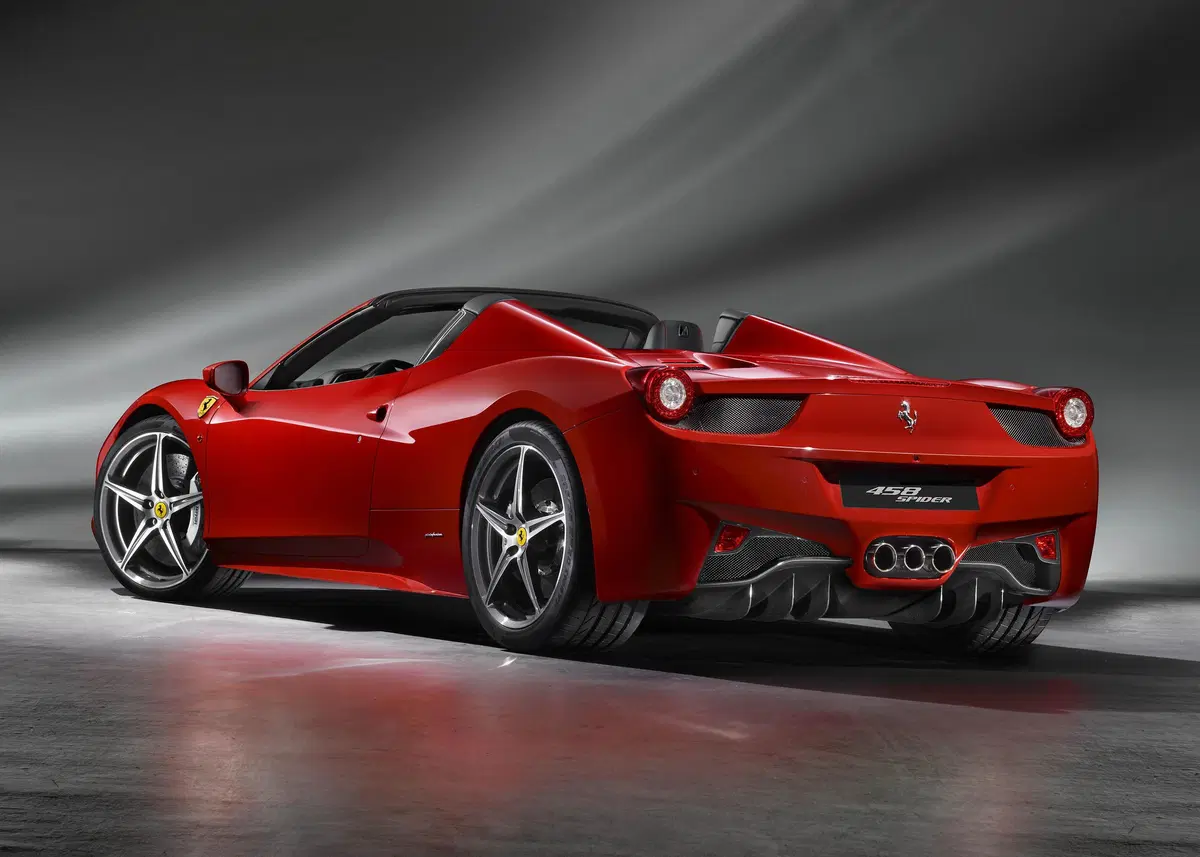 La Ferrari 458 Spider premiata come “Best Sports Car and Convertible” (3)