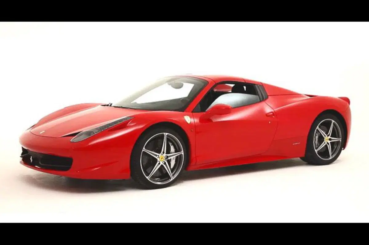 La Ferrari 458 Spider premiata come “Best Sports Car and Convertible” (4)