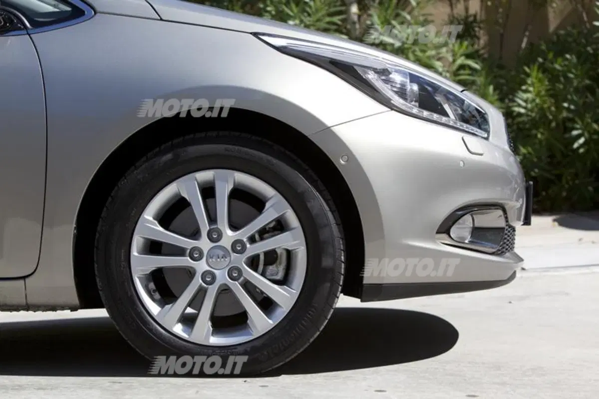 Kia Cee’d Sportswagon (20)