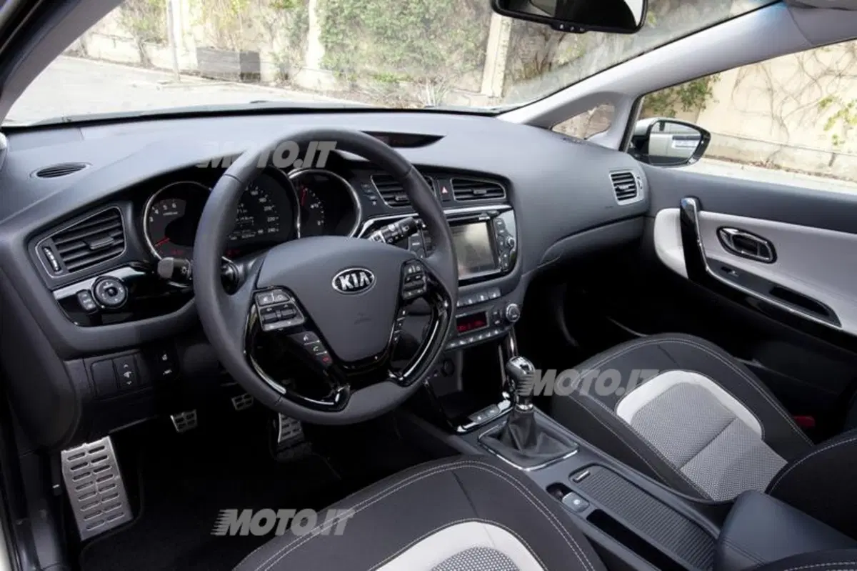 Kia Cee’d Sportswagon (37)