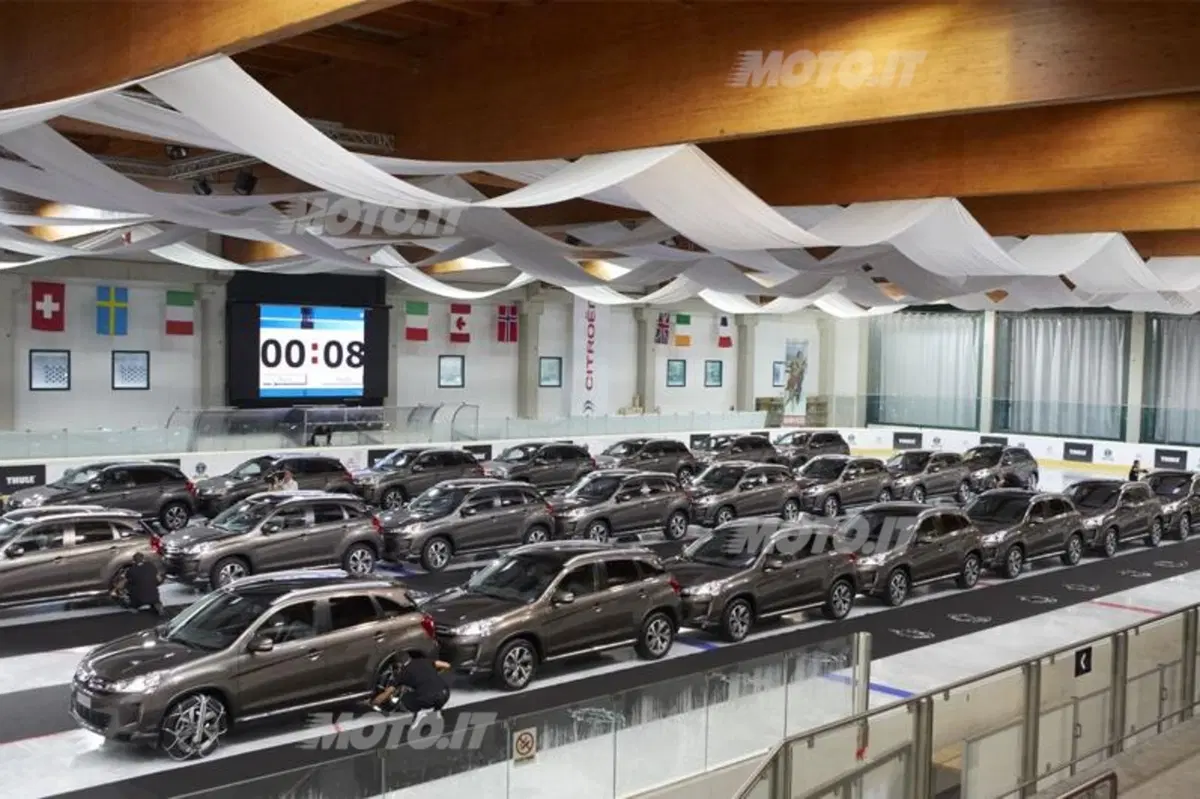 Thule Easy-fit nel Guinness: 81 catene montate in 1 minuto (2)