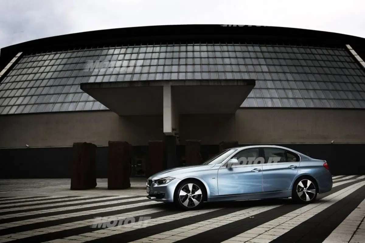 BMW ActiveHybrid 3 (14)