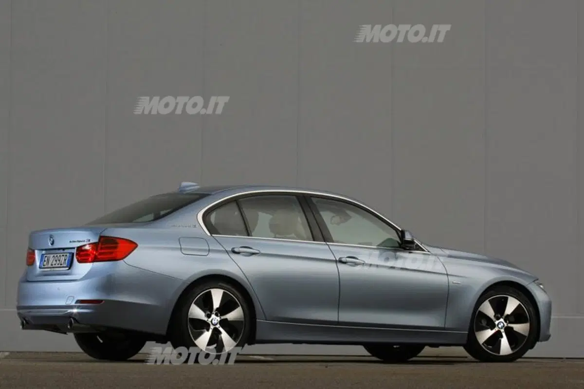 BMW ActiveHybrid 3 (15)