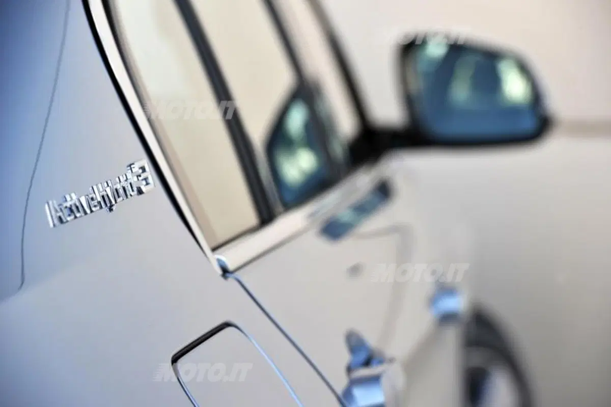 BMW ActiveHybrid 3 (23)