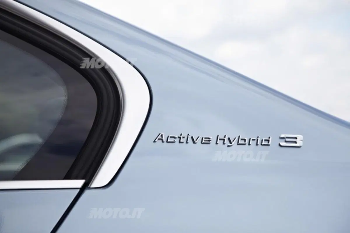 BMW ActiveHybrid 3 (25)