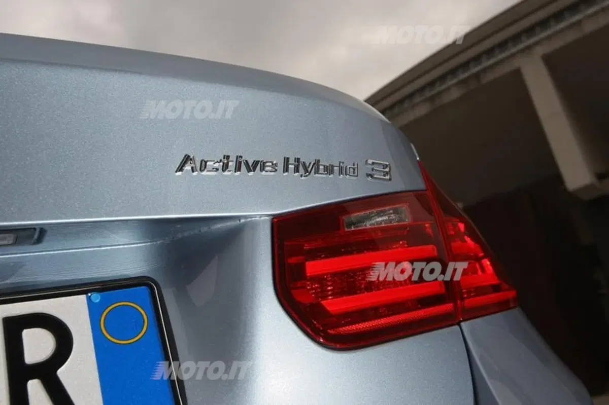 BMW ActiveHybrid 3 (30)