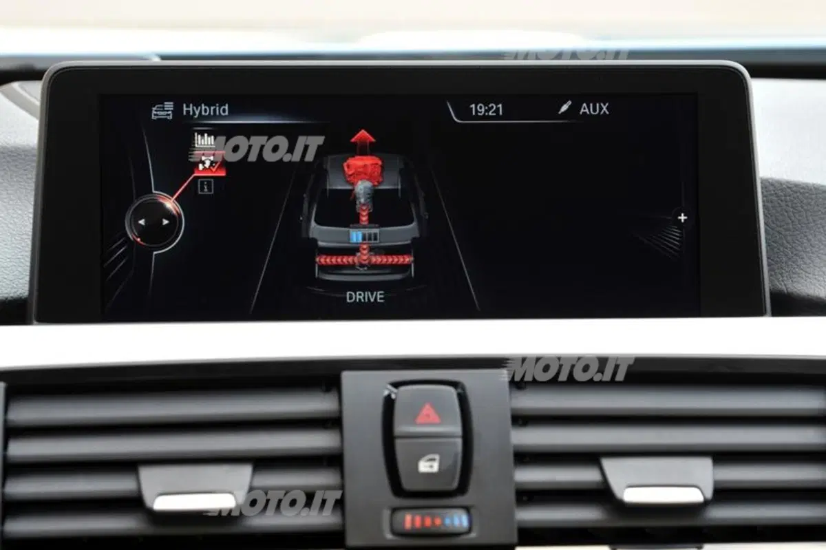 BMW ActiveHybrid 3 (48)