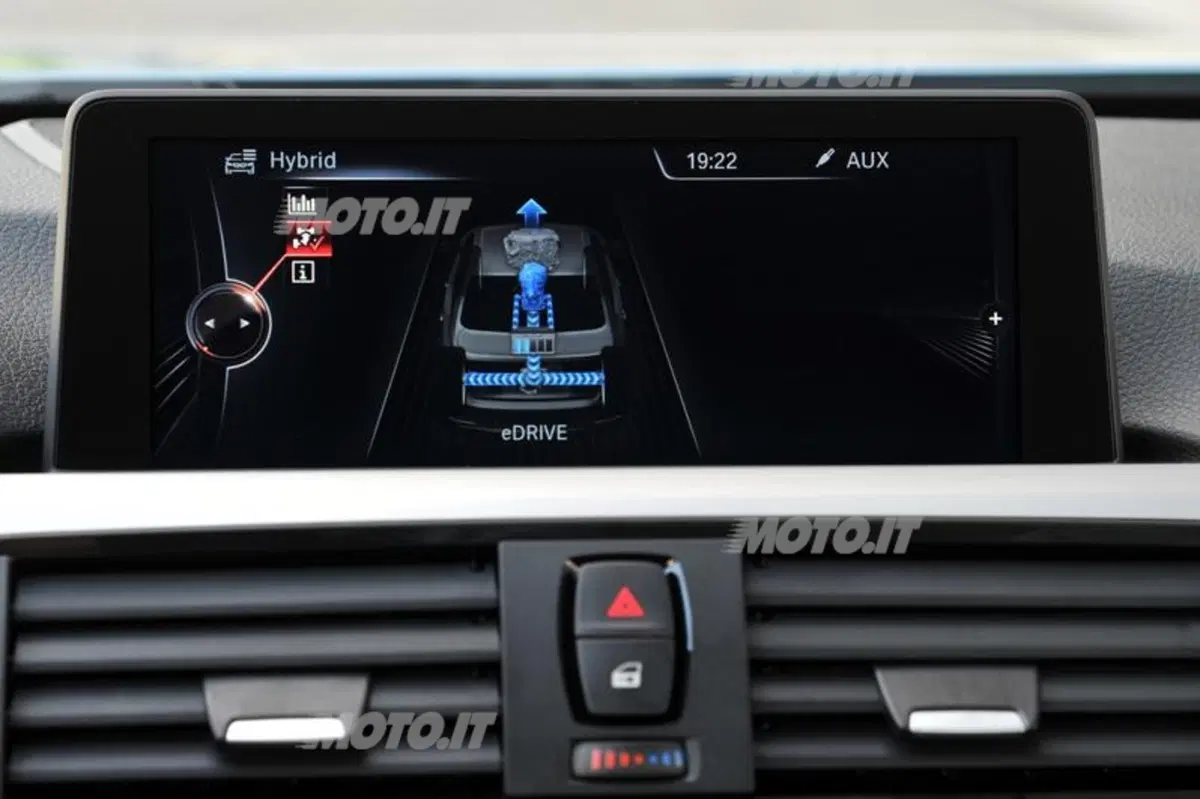 BMW ActiveHybrid 3 (50)