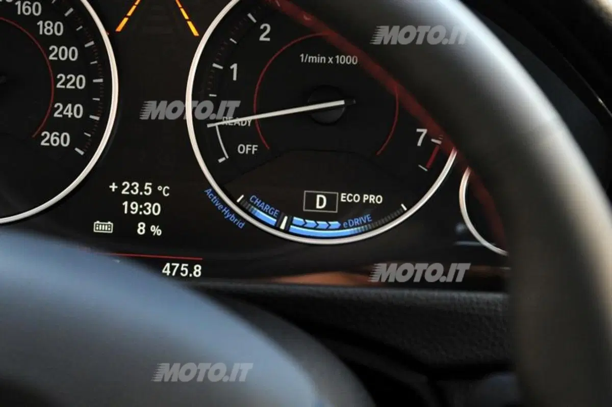 BMW ActiveHybrid 3 (53)